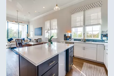 2114 Wenge Lane, Dallas, TX 75219 - Photo 10