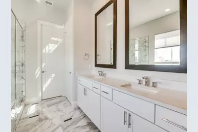 2114 Wenge Lane, Dallas, TX 75219 - Photo 14