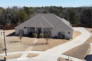 824 State St, DeSoto, TX 75115 - Photo 2