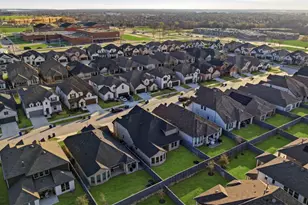 537 Oakmoss St, Little Elm, TX 76227 - Photo 28