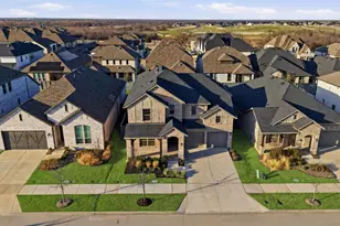 537 Oakmoss St, Little Elm, TX 76227 - Photo 4