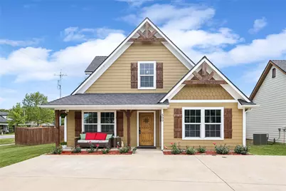 500 W Willow Street, Sanger, TX 76266 - Photo 1