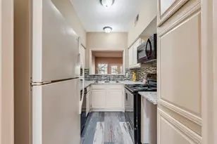 9801 Royal Ln, Dallas, TX 75231 - Photo 10