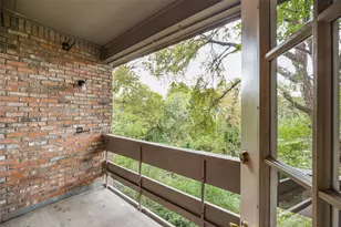 9801 Royal Ln, Dallas, TX 75231 - Photo 22