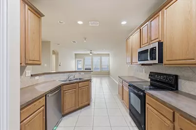 1725 Brookview Drive, Carrollton, TX 75007 - Photo 6