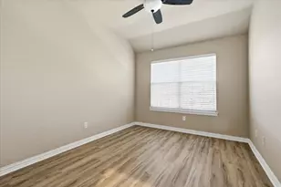 1725 Brookview Dr, Carrollton, TX 75007 - Photo 12