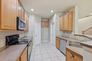 1725 Brookview Dr, Carrollton, TX 75007 - Photo 4