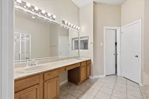 1725 Brookview Dr, Carrollton, TX 75007 - Photo 10