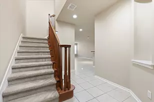 1725 Brookview Dr, Carrollton, TX 75007 - Photo 2