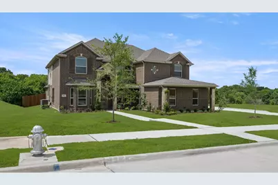 513 S Hidden Lakes Drive, DeSoto, TX 75115 - Photo 2