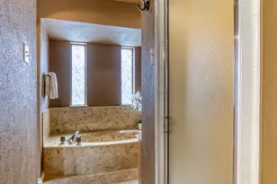 2817 Club Meadow Dr, Garland, TX 75043 - Photo 22