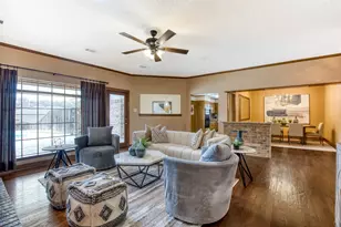 2817 Club Meadow Dr, Garland, TX 75043 - Photo 8