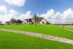 1000 Beginnings Dr, Granbury, TX 76049 - Photo 2