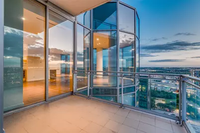 2900 McKinnon Street #2704, Dallas, TX 75201 - Photo 2