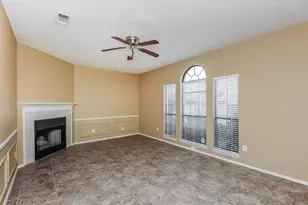 645 Lemon Dr, Arlington, TX 76018 - Photo 2