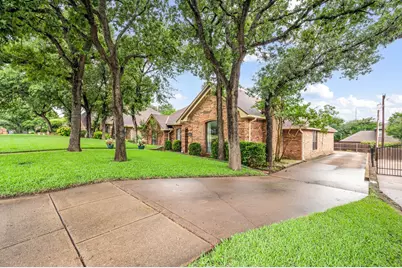 3121 Oakdale Drive, Hurst, TX 76054 - Photo 6