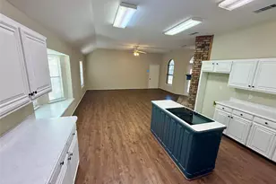 2103 Pecan St, Bonham, TX 75418 - Photo 10