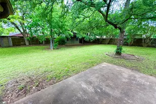 2103 Pecan St, Bonham, TX 75418 - Photo 24