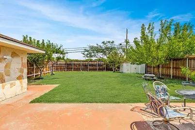 2204 Brighton Lane, Plano, TX 75075 - Photo 4