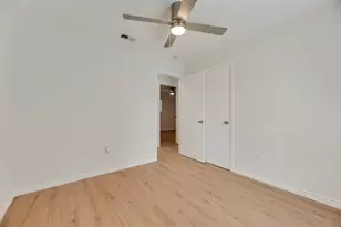 318 Boulder Ct, Burleson, TX 76028 - Photo 18