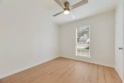 318 Boulder Court, Burleson, TX 76028 - Photo 12