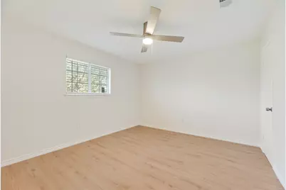 318 Boulder Court, Burleson, TX 76028 - Photo 18