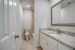 925 Jones St, Greenville, TX 75401 - Photo 8