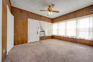 1101 S Locust St, Clarksville, TX 75426 - Photo 10