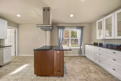 7115 Westover Drive, Granbury, TX 76049 - Photo 10