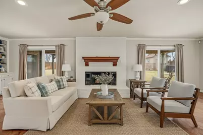 7115 Westover Drive, Granbury, TX 76049 - Photo 4