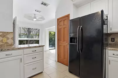 4121 Cimmaron Trail, DeCordova, TX 76049 - Photo 10