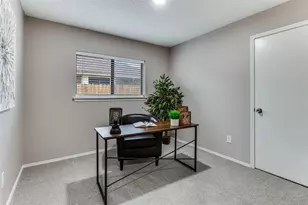 2673 Carrington Ln, Grand Prairie, TX 75052 - Photo 14