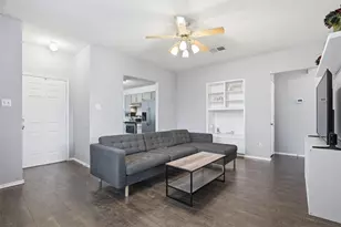 637 Cedar Ridge Ln, Burleson, TX 76028 - Photo 6