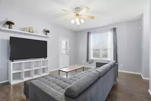 637 Cedar Ridge Ln, Burleson, TX 76028 - Photo 8