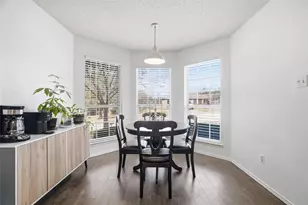 637 Cedar Ridge Ln, Burleson, TX 76028 - Photo 14