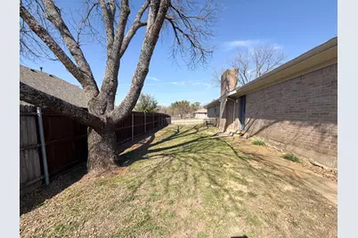 801 S Wood Street, Ferris, TX 75125 - Photo 6
