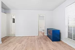 1600 Delta Dr, Arlington, TX 76012 - Photo 24