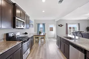 9716 Teton Vis Dr, Fort Worth, TX 76140 - Photo 8