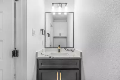 2419 Lincoln Avenue, Fort Worth, TX 76164 - Photo 14