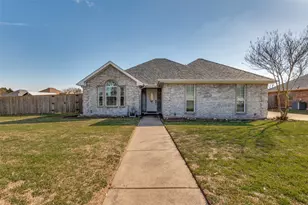 5826 Cynthia Dr, Midlothian, TX 76065 - Photo 1