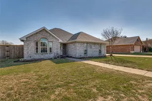 5826 Cynthia Dr, Midlothian, TX 76065 - Photo 2
