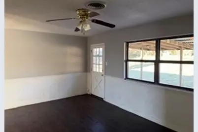 217 Ross Avenue, Denison, TX 75020 - Photo 8