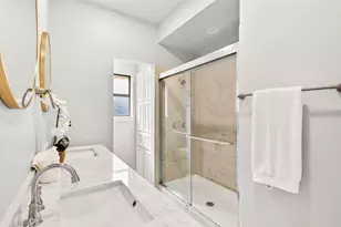 6410 Running Creek Dr, Arlington, TX 76001 - Photo 16