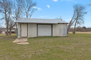 895 Hcr 2452 N, Hillsboro, TX 76645 - Photo 18