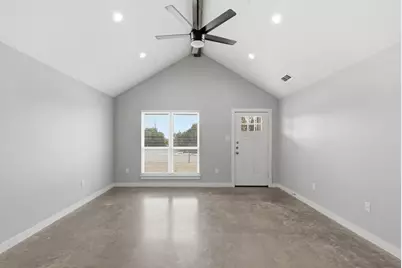 2314 Creekview Drive, Granbury, TX 76048 - Photo 4