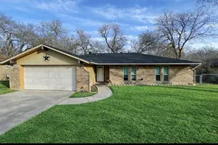 521 Sharp Dr, DeSoto, TX 75115 - Photo 1