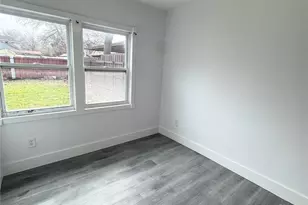 303 W Broad St, Mansfield, TX 76063 - Photo 8