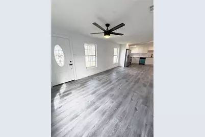 303 W Broad Street, Mansfield, TX 76063 - Photo 4