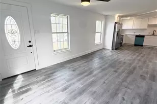 303 W Broad St, Mansfield, TX 76063 - Photo 4