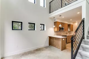 2702 Carroll Ave, Dallas, TX 75204 - Photo 12